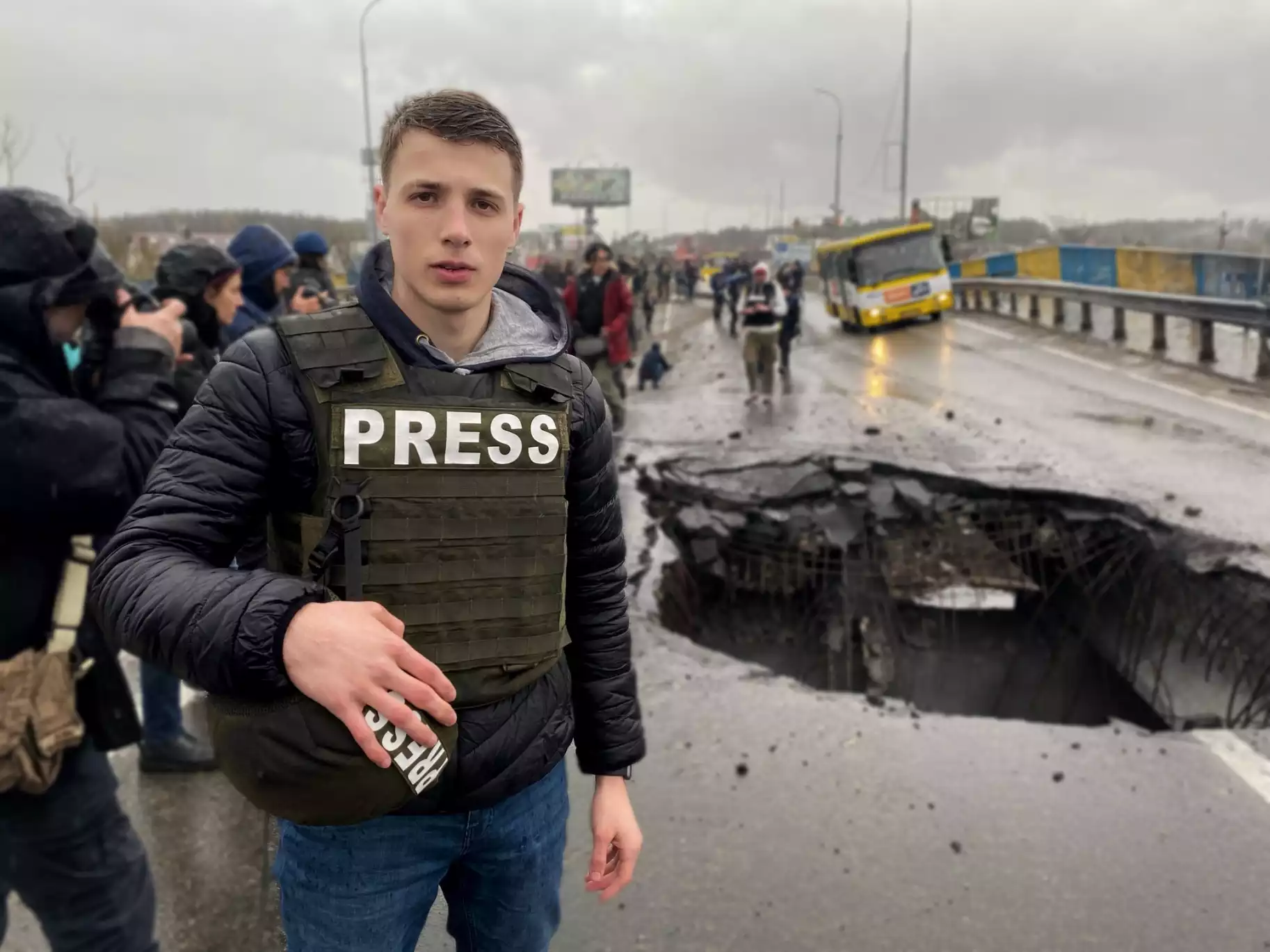 Журналіста каналу &laquo;Дім&raquo; звинуватили у навчанні в &laquo;академії ДНР&raquo; та підтримці Шарія. Канал заявляє про інформаційну атаку