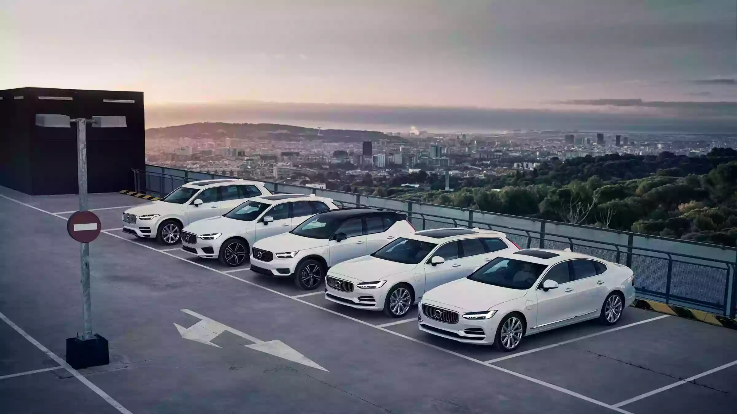 Плюси та мінуси купівлі нового та б/у Volvo: Як вибрати оптимальний варіант для вас