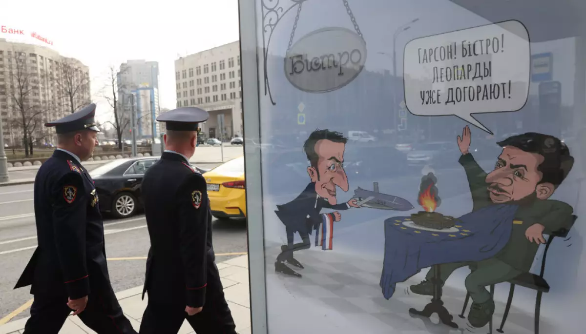 Росія розгорнула нову пропагандистську кампанію проти Франції і Макрона, — ЄС