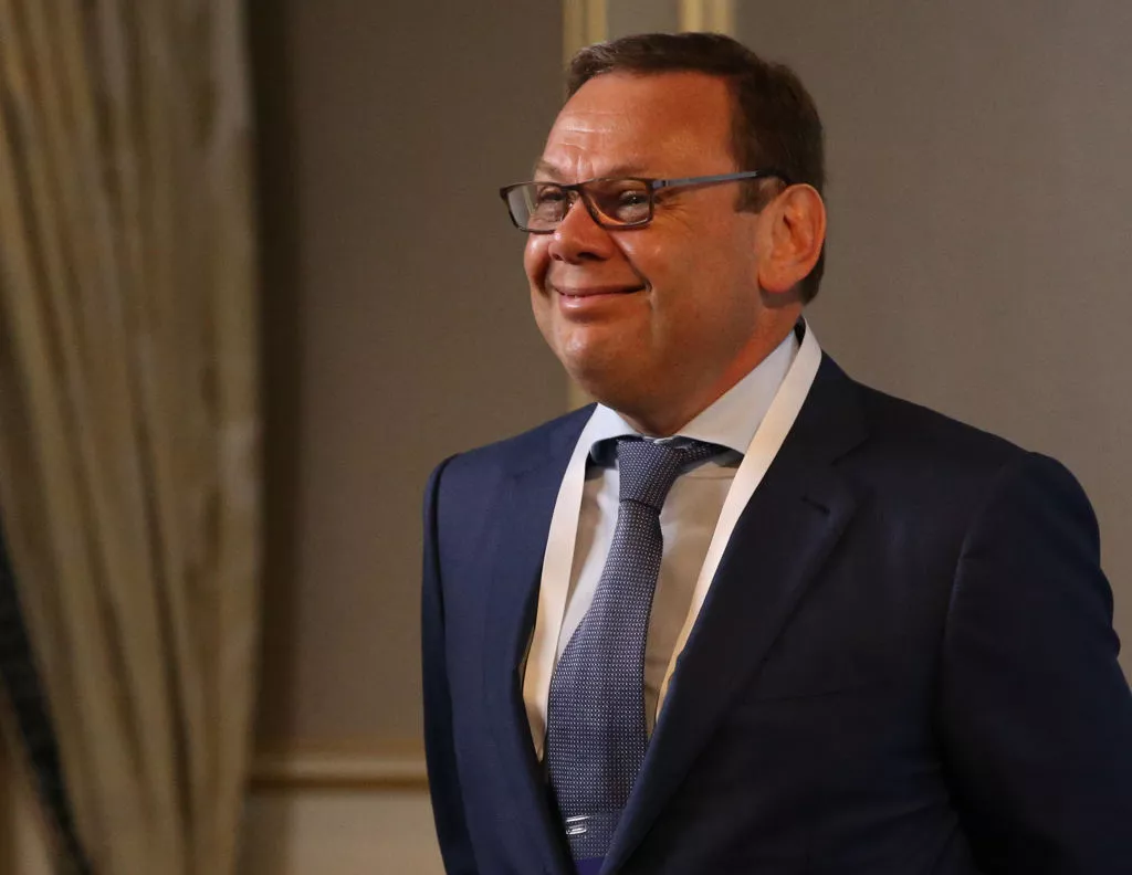 Суд ЄС задовольнив позов російських олігархів Петра Авена і Михайла Фрідмана, чим ускладнив можливість продовження санкцій проти них