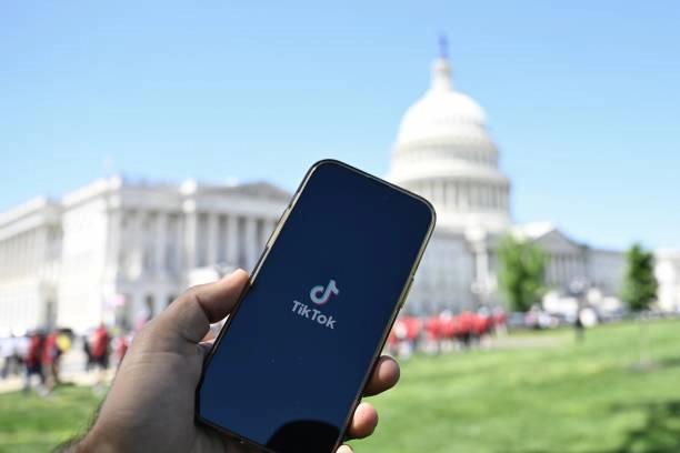 TikTok збирається звільнити головного консультанта, який провалив лобіювання соцмережі у США