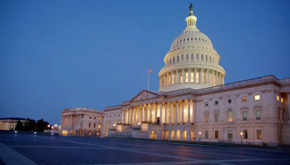 Сенат США проголосував за скорочену процедуру розгляду допомоги Україні