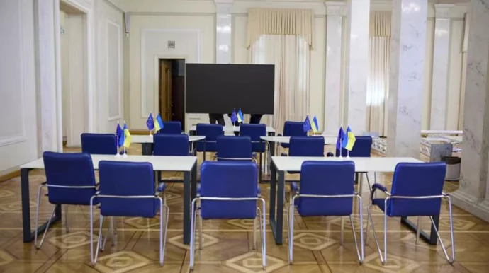 Нові умови роботи журналістів у Раді: переакредитація, робота лише на третьому поверсі, не більше 30 людей
