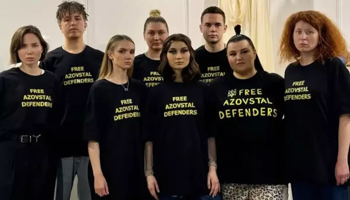 Українська делегація на «Євробаченні-2024» одягла футболки на підтримку українських військовополонених