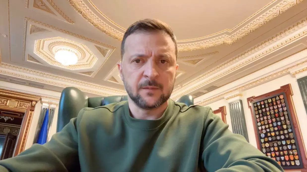 Зеленський закликав &laquo;не гнатися за гучними заголовками&raquo; і ретельно перевіряти інформацію
