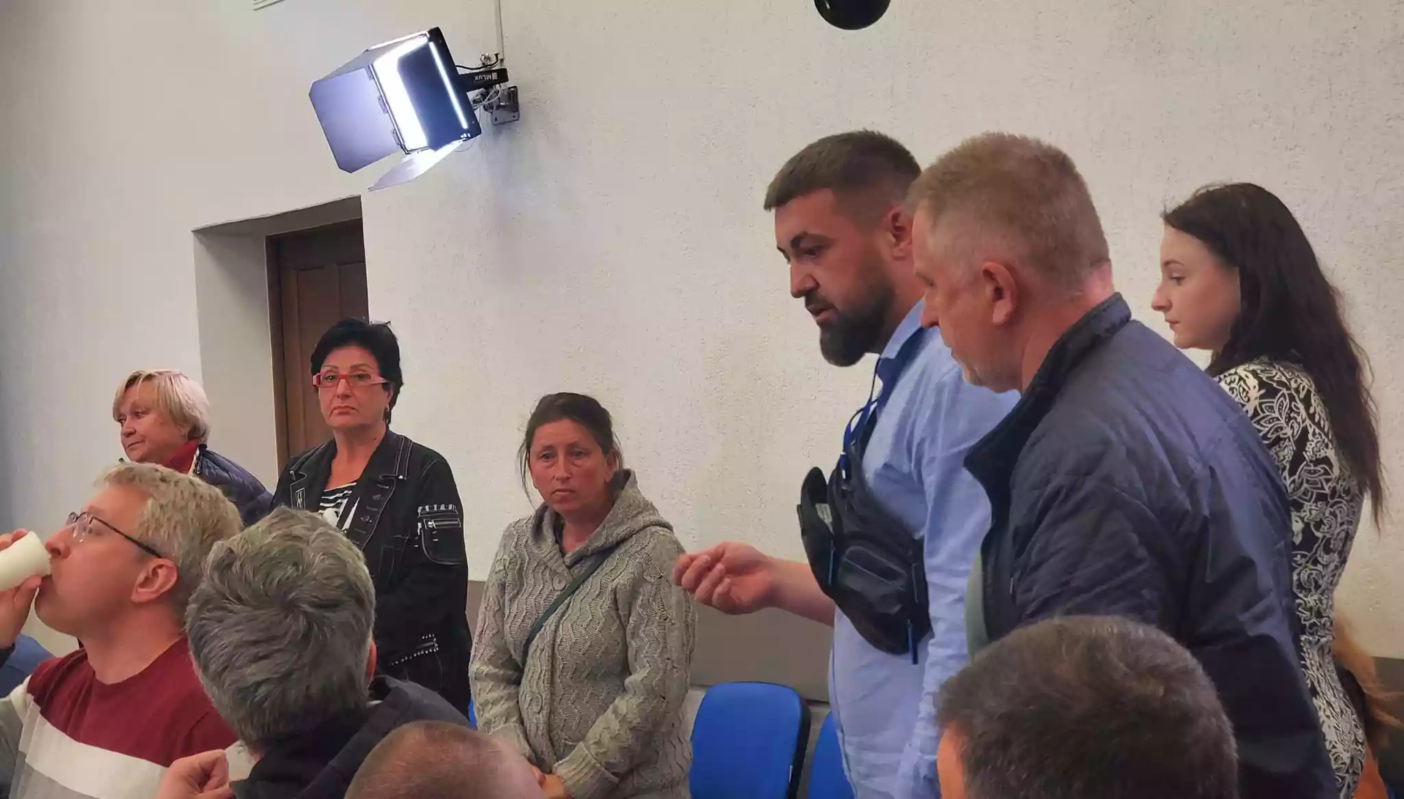 Людина з посвідченням видання &laquo;Ліга Інформ&raquo; намагалася зірвати обговорення концепції монумента Невідомим солдатам