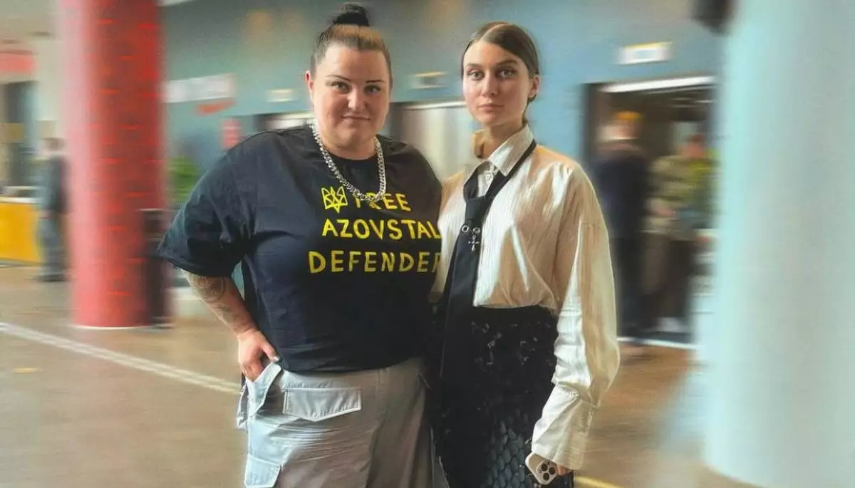 alyona alyona розповіла про таємну операцію з футболками FREE AZOVSTAL DEFENDERS на Євробаченні