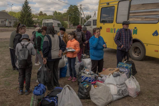 Через російський обстріл у Вовчанську поранено волонтера зі Швейцарії