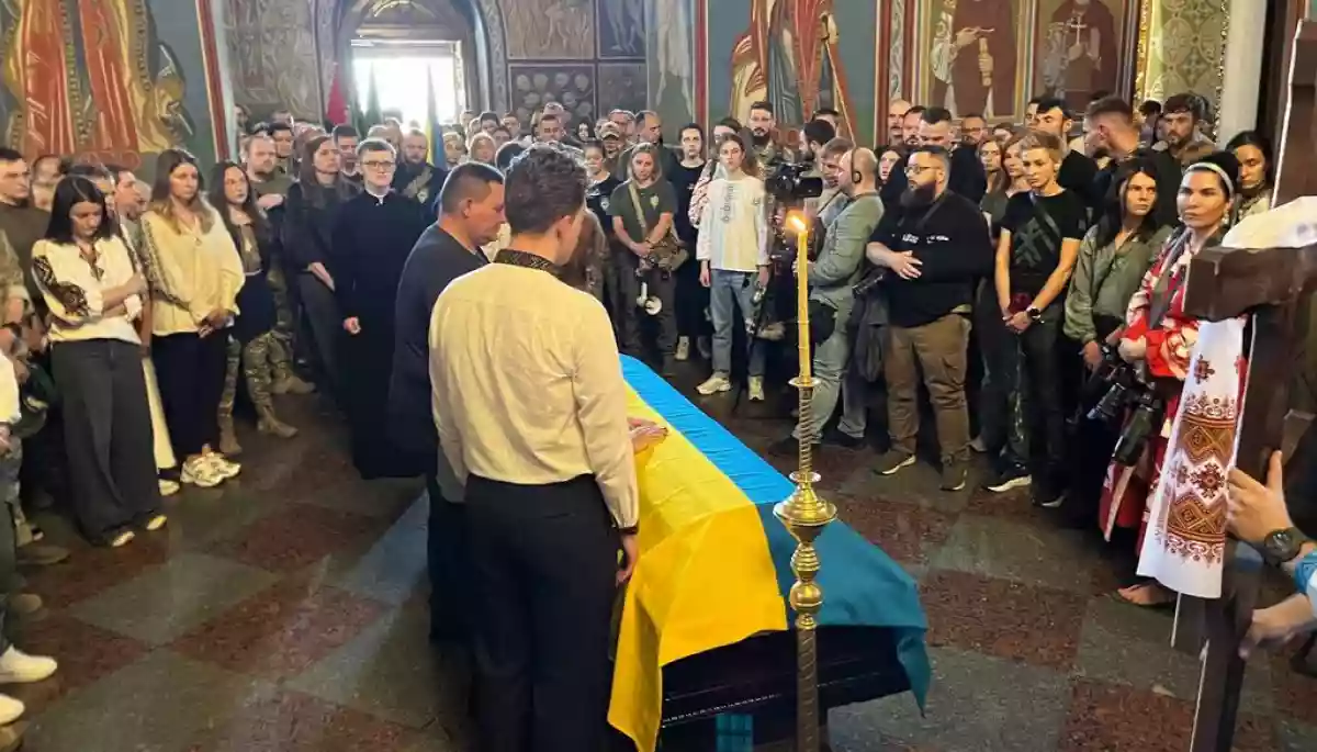 У Києві попрощалися із загиблою на війні парамедикинею та журналісткою Іриною Цибух