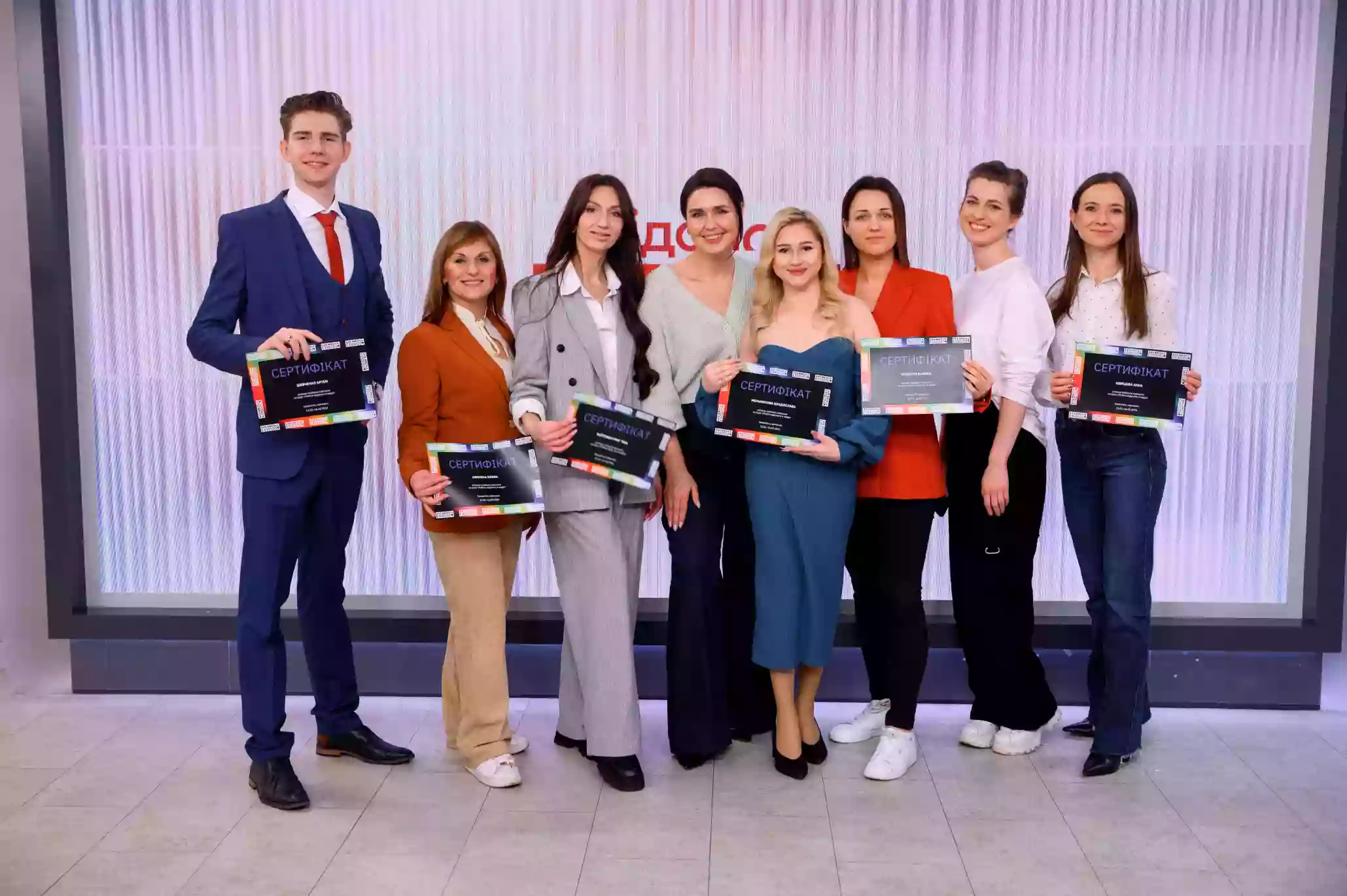 Ведучі, актори дубляжу, техніка мовлення: реєстрація на літні навчання для дітей та дорослих від 1+1 media school