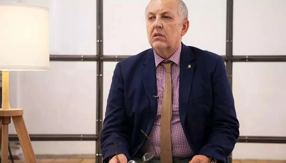 Юрій Макаров випустив книгу есеїв &laquo;Та невже?&raquo;