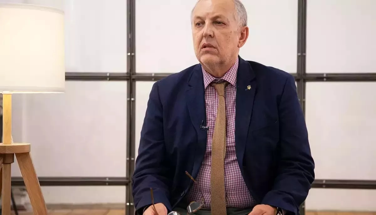 Юрій Макаров випустив книгу есеїв &laquo;Та невже?&raquo;