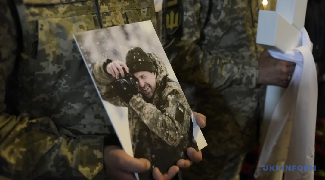 У Києві попрощались із військовим фотографом Арсеном Федосенком