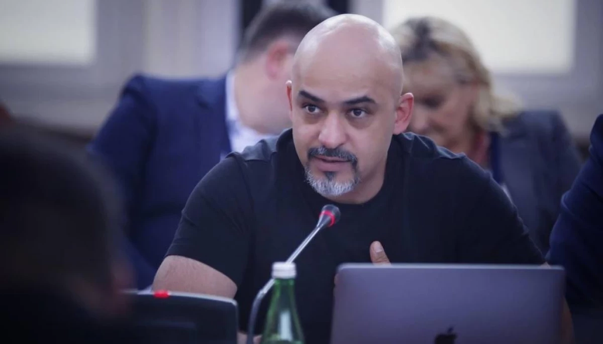 Кабмін звільнив Мустафу Найєма з посади голови Держагентства відновлення