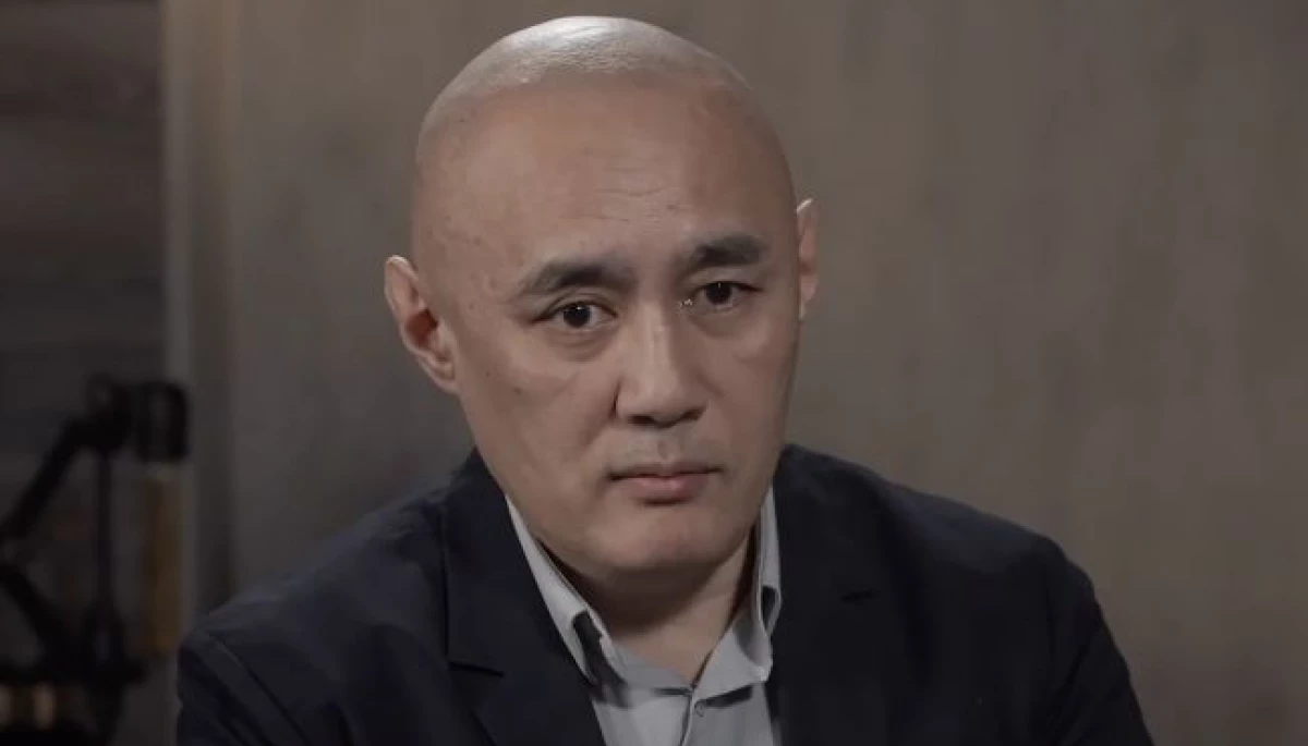 Казахський журналіст Айдос Садиков &ndash; у глибокій комі, лікарі дають 0,01% на одужання, &mdash; дружина
