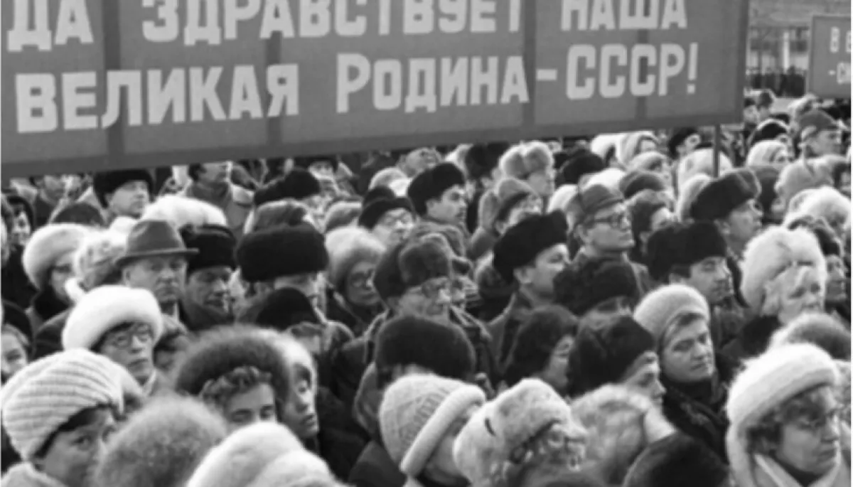 Идеология или коммуникации: что ценнее матери-истории