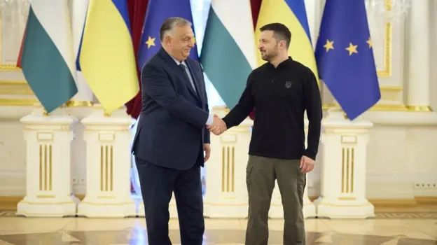 Зеленський та Орбан домовились про відкриття першої в Угорщині україномовної школи