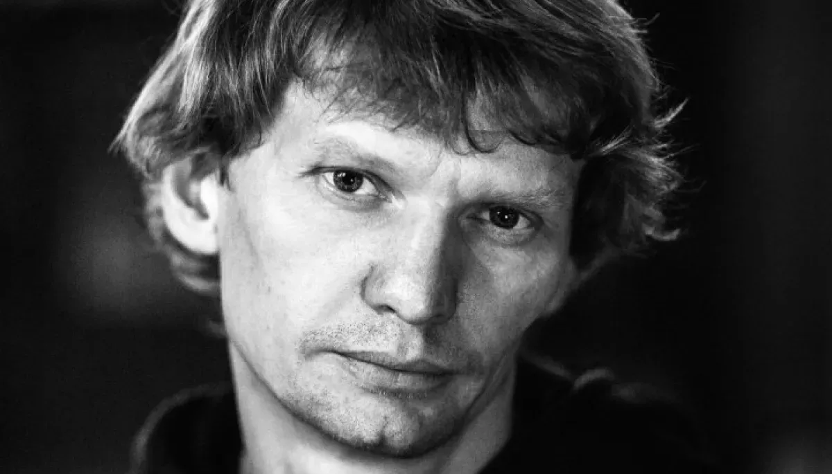 На Київщині встановили меморіальну табличку на місці вбивства російськими окупантами фотографа Макса Левіна
