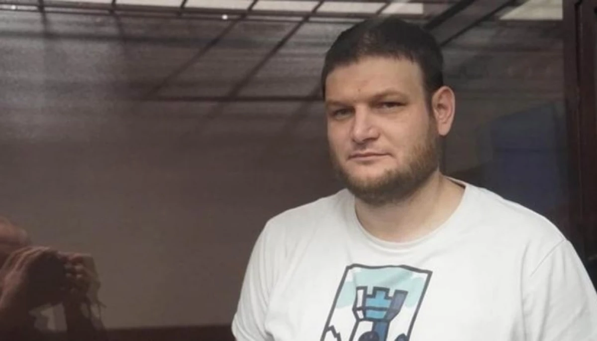 У російській в'язниці в Єнісейську відмовилися повідомити, куди етапували кримського журналіста Ремзі Бекірова