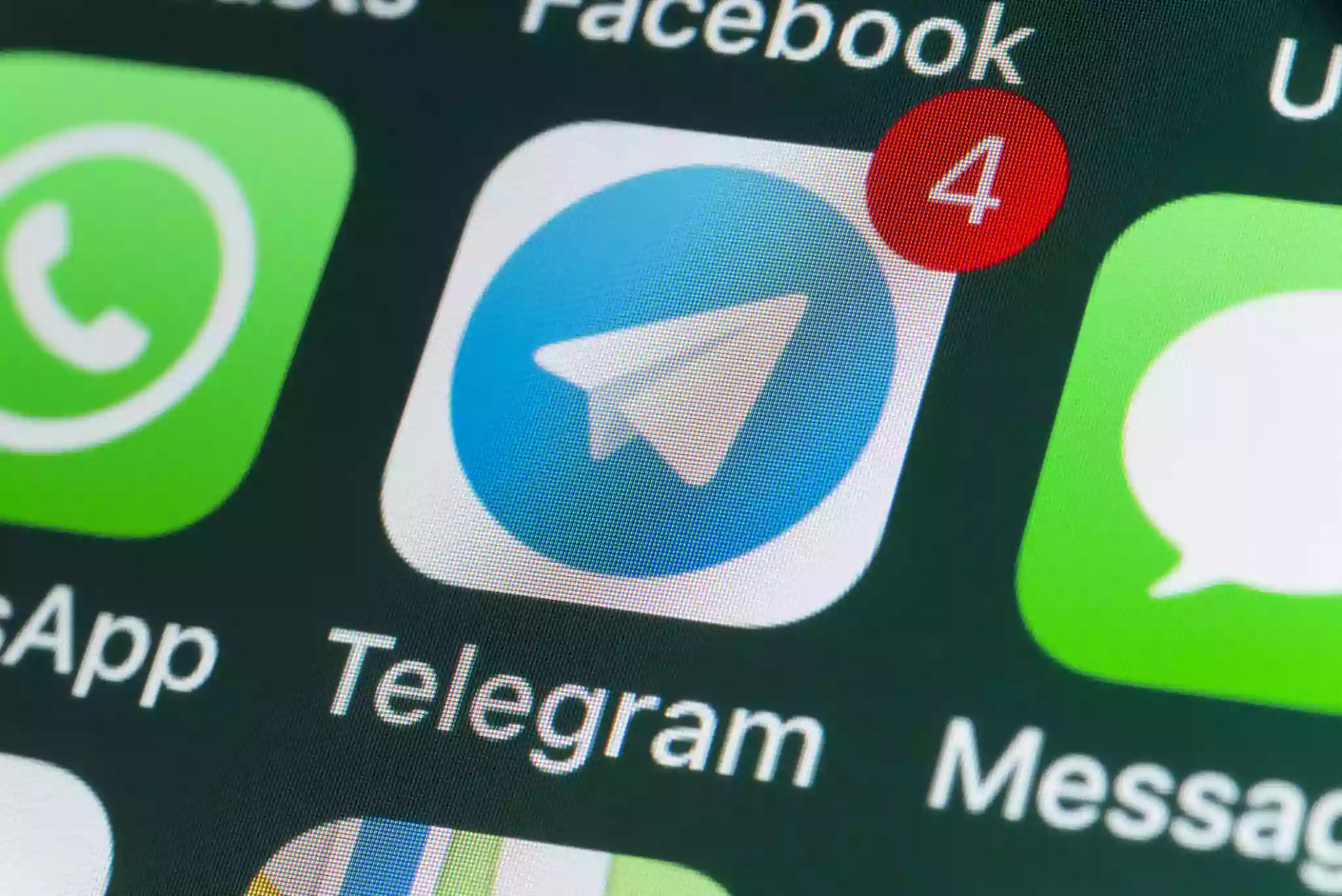 Telegram, YouTube чи TikTok: звідки українці дізнаються новини