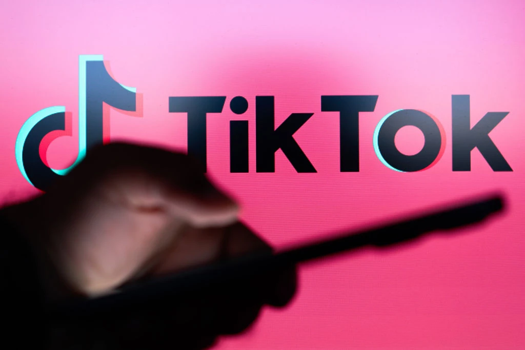 Тікток поширює пропаганду, але допомагає українцям на ТОТ. Реакція ворожого агітпропу на зустріч України та Китаю