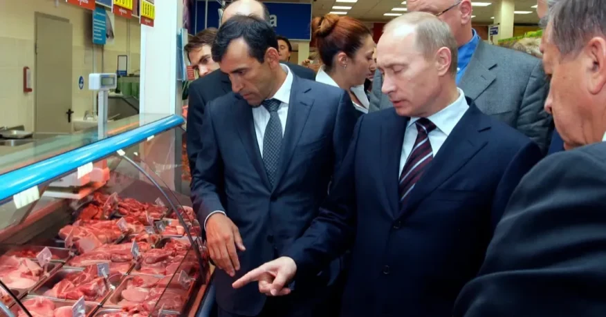 На путінському &laquo;м&rsquo;ясному базарі&raquo; чергове підвищення цін: дайджест пропаганди за 31 липня