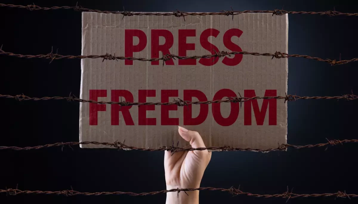 14 правозахисних організацій закликали ЄС публічно засудити дедалі більші обмеження свободи преси в Греції