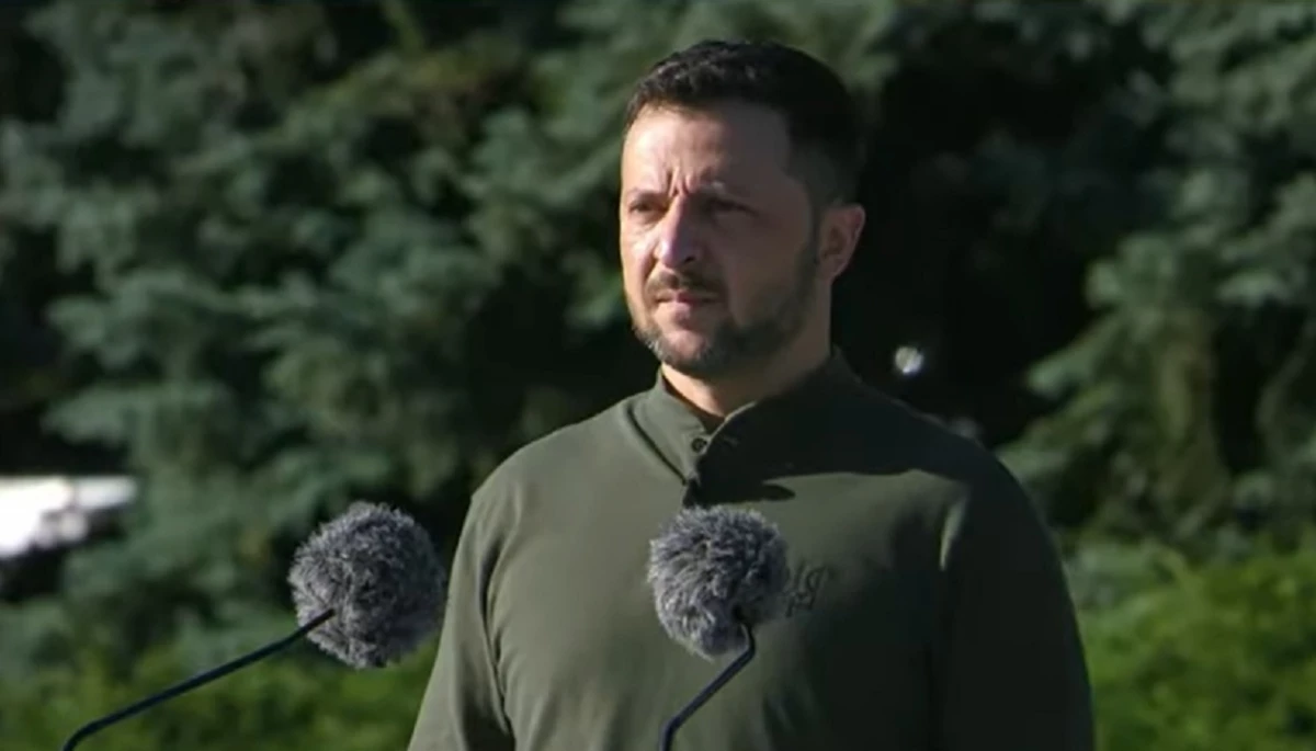 Володимир Зеленський привітав українців з Днем Державного прапора