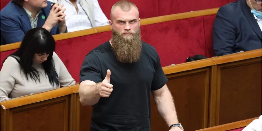 ДБР підтвердило, що нардеп Артем Дмитрук незаконно виїхав з України перед оголошенням підозри