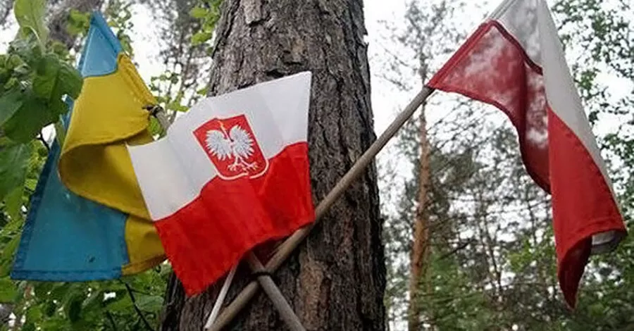 У Польщі подали перший приватний запит до України щодо ексгумації жертв Волинської трагедії