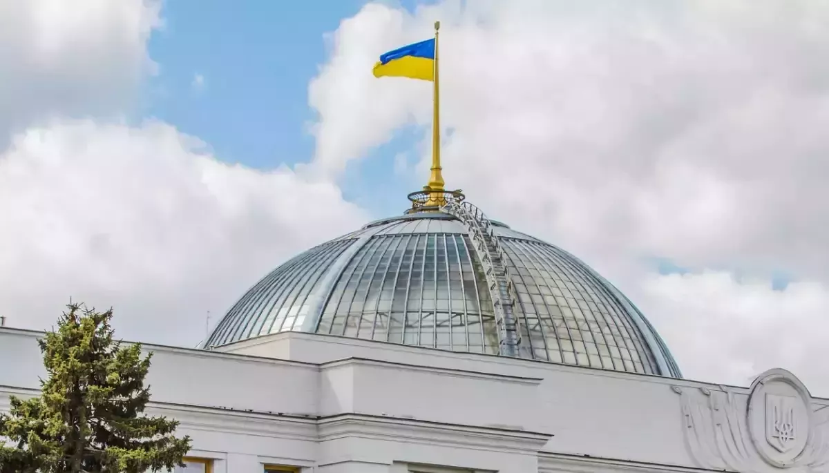 До парламенту заяви на звільнення подали три міністри й голова Фонду держмайна