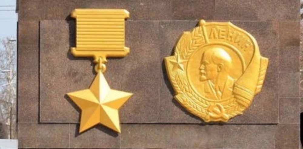 В Одесі &laquo;декомунізували&raquo; Леніна та радянську зірку