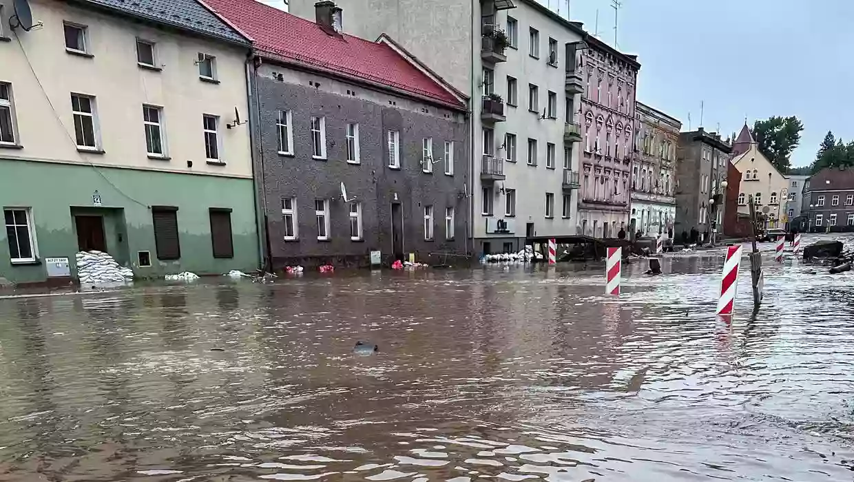 Росія проводить інформаційно-психологічну операцію щодо повені в Польщі