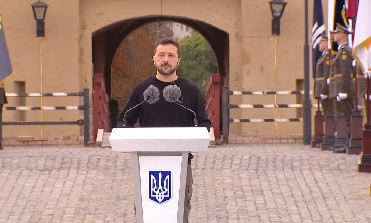 Зеленський привітав захисників та захисниць: &laquo;День тих, завдяки кому настає завтра та завдяки кому є Україна&raquo;