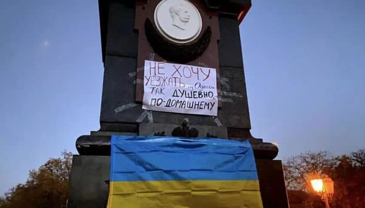 Нерішучість у звільненні України від маркерів &laquo;русского міра&raquo; дається взнаки &mdash; &laquo;вата&raquo; всіх кольорів і відтінків почала піднімати голову