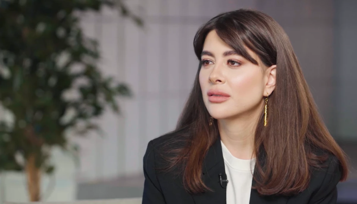 Ютуб-блогерка Раміна Есхакзай отримує до $6000 доходу на місяць, &mdash; Forbes