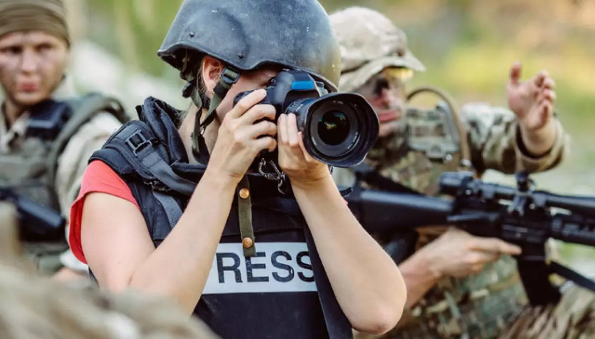 Єврокомісія: навмисні атаки проти журналістів є воєнним злочином