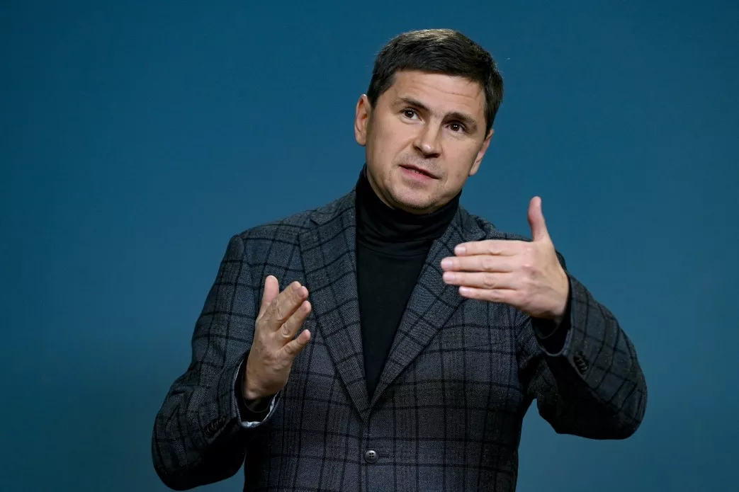 За жовтень Подоляк у телемарафоні мав стільки ж ефірів, як усі опозиційні фракції разом, &mdash; моніторинг