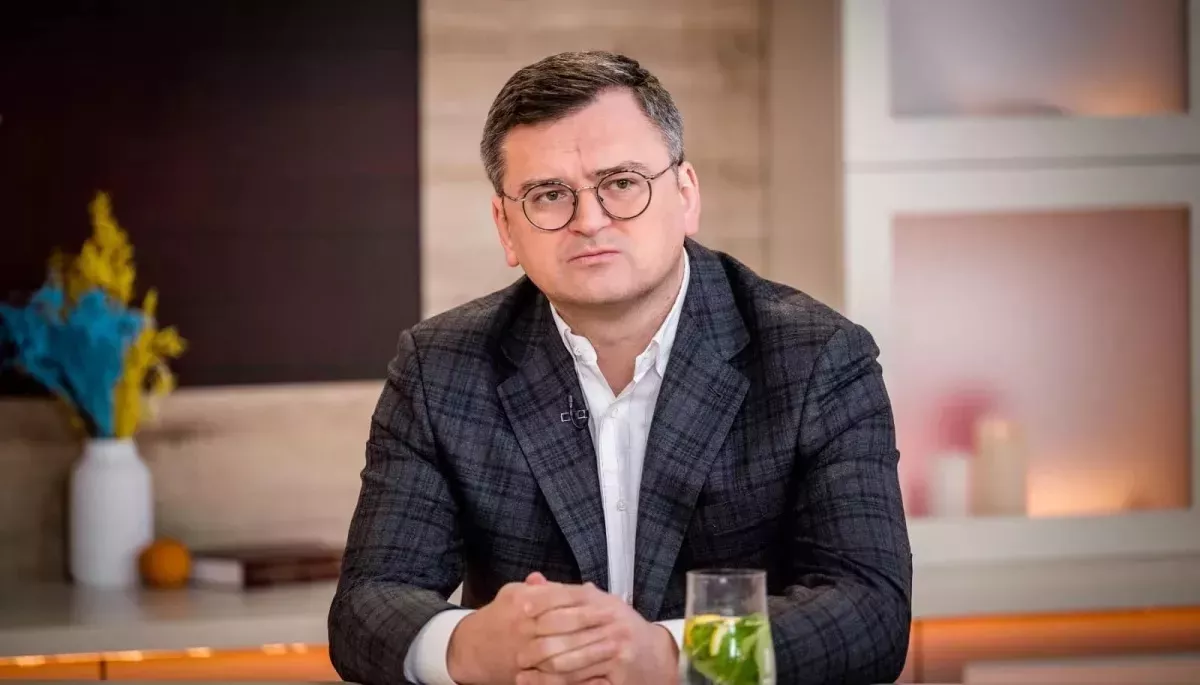 Дмитро Кулеба розповів, як поширюють фейки проти його сина і трон з &laquo;Гри престолів&raquo;