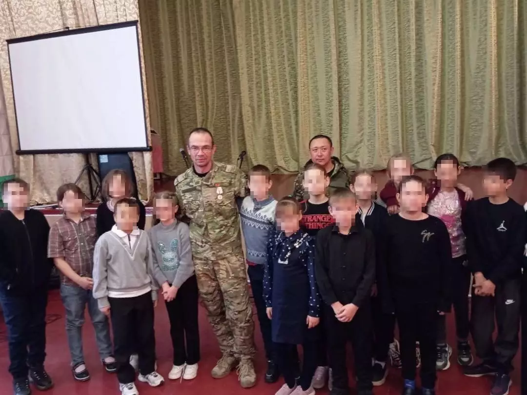 &laquo;Урок мужності&raquo; та листи солдатам РФ: на окупованій Бердянщині школярі відзначили &laquo;російський день героїв вітчизни&raquo;