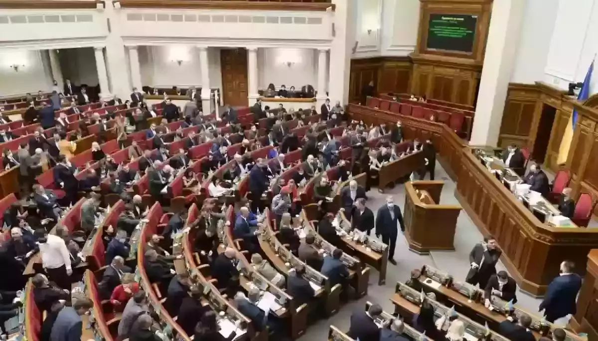 Рада не розглянула сьогодні законопроєкт №10242, але його не зняли з розгляду, &mdash; Юрчишин
