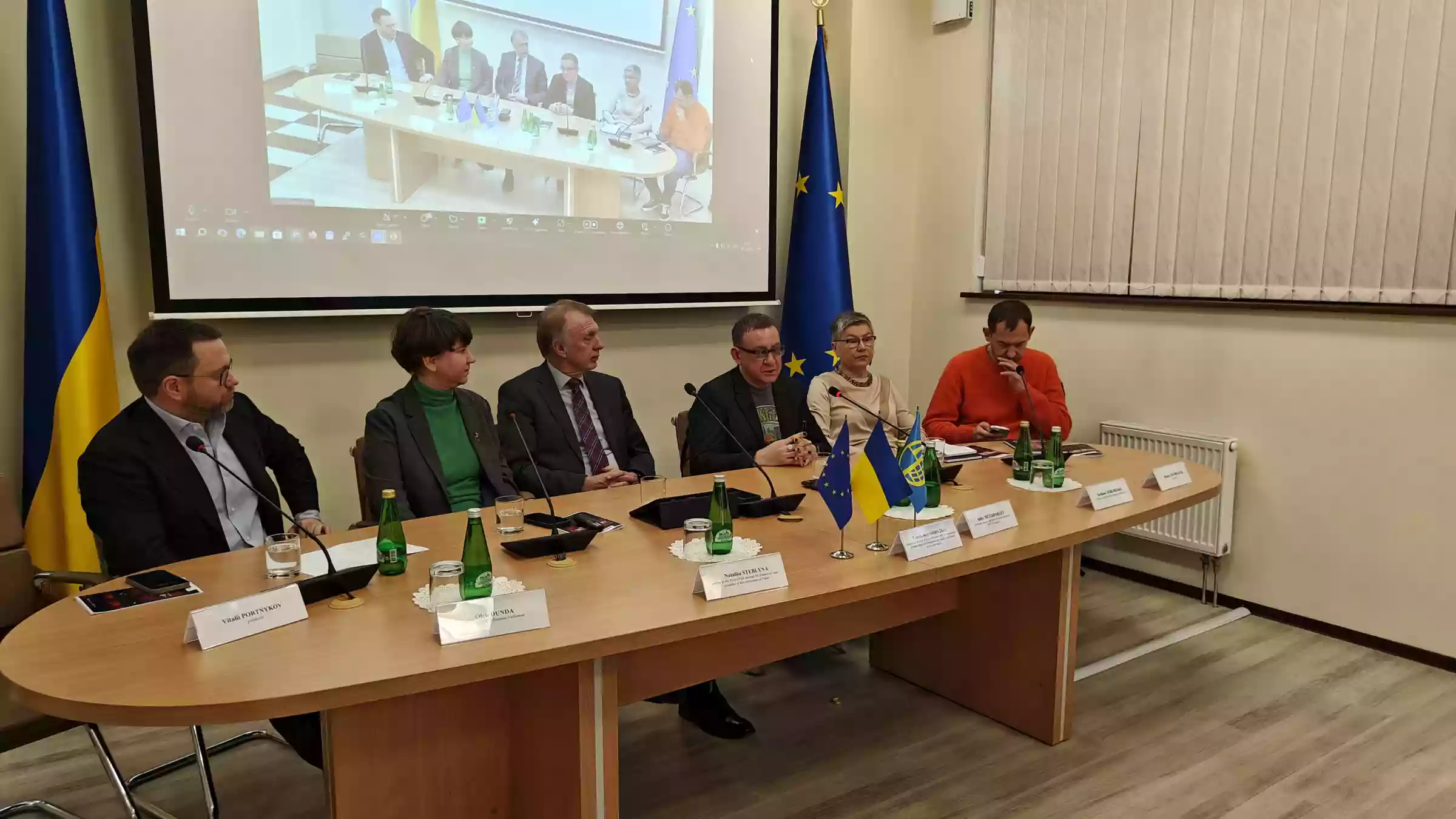 Айдер Муждабаєв: &laquo;Медіа, які запрошують "хороших руських" в етери, вчиняють злочин&raquo;