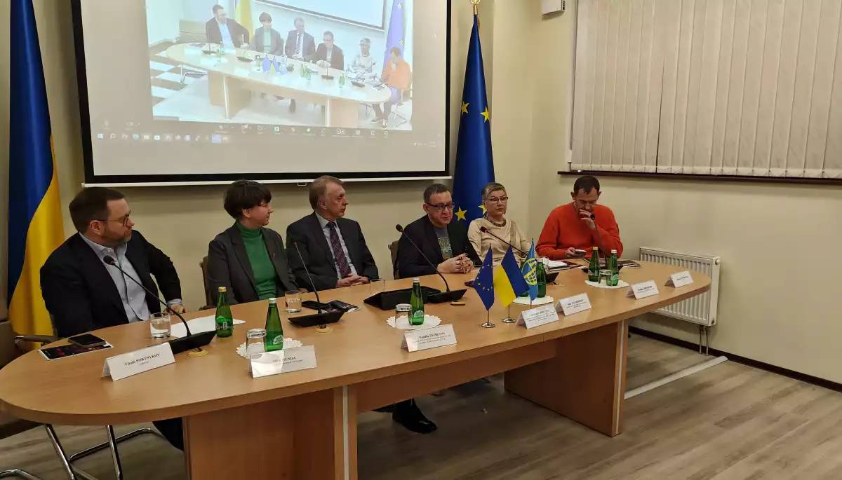 Айдер Муждабаєв: &laquo;Медіа, які запрошують "хороших руських" в етери, вчиняють злочин&raquo;