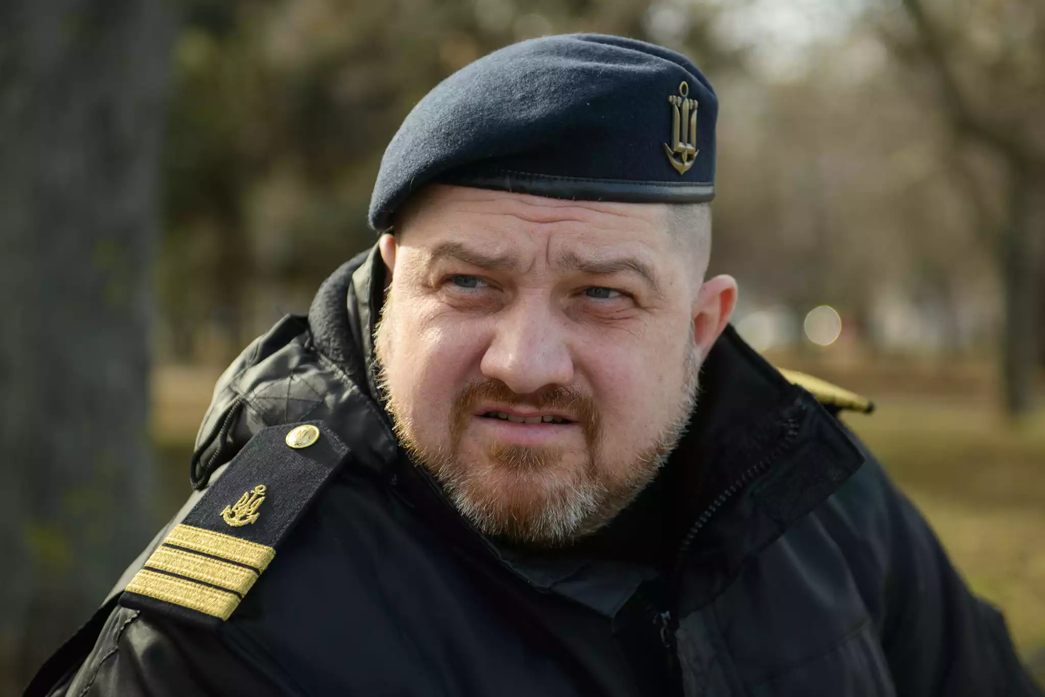 Речника ВМС ЗСУ Дмитра Плетенчука і двох офіцерів не пустили пообідати у київському хостелі. Їм сказали, що &laquo;військові небезпечні&raquo;