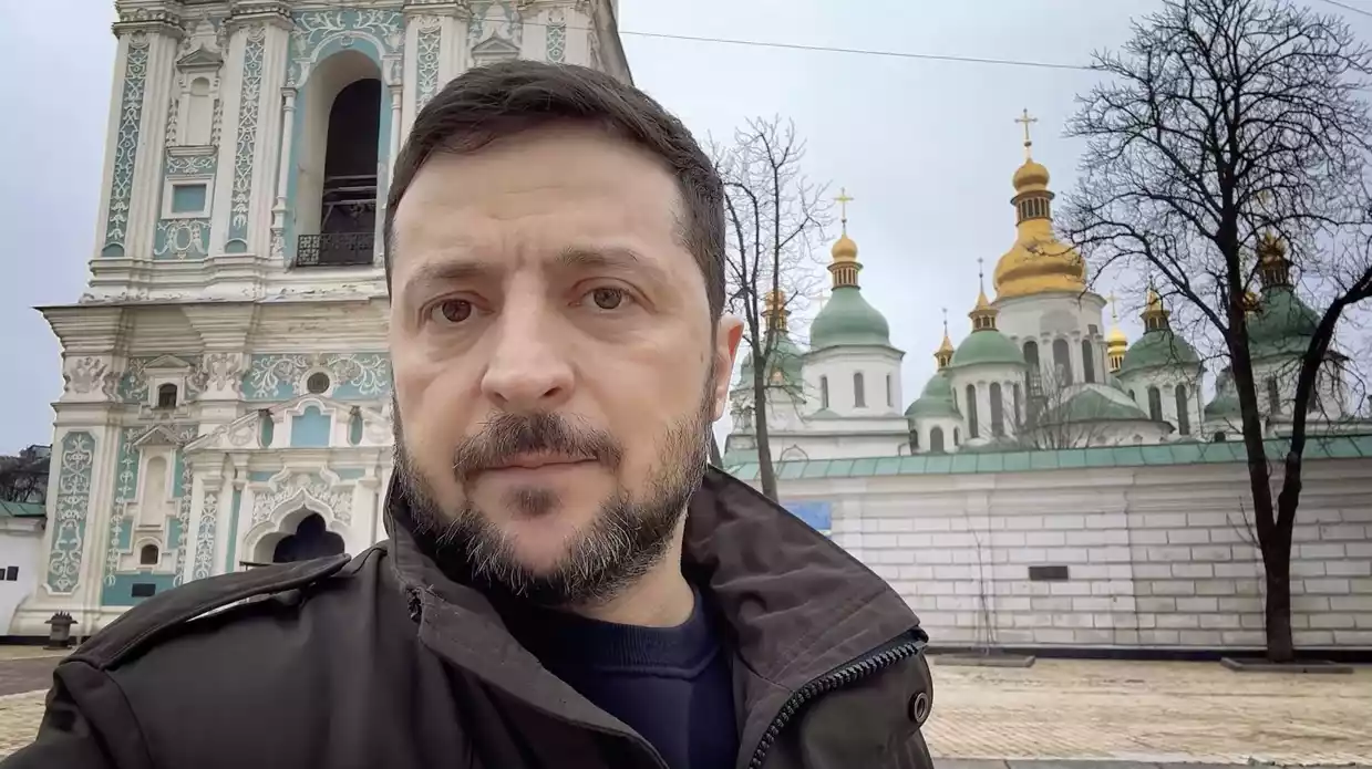 Зеленський у День Соборності: Ми об&rsquo;єднались не на папері, а за покликом всередині