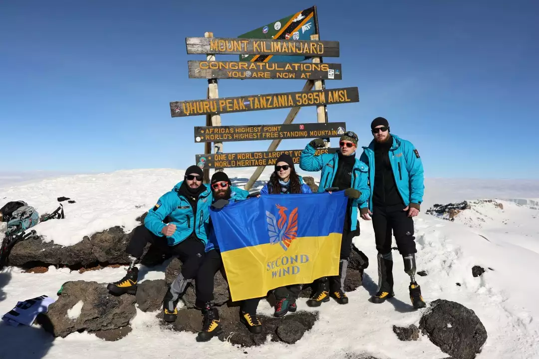 В Україні зняли фільм про сходження українських військових на протезах на Кіліманджаро