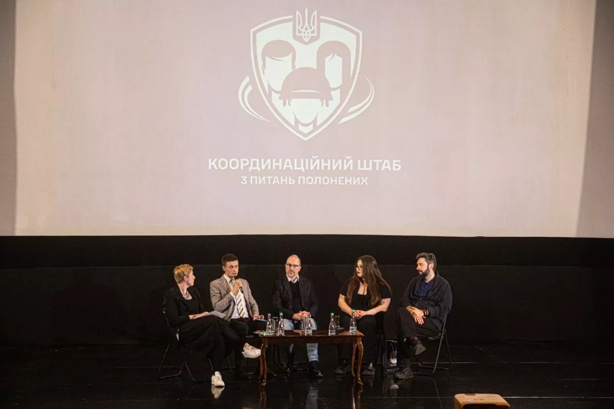 Як не нашкодити у спілкуванні зі звільненими з полону та при цьому не замовчувати правду