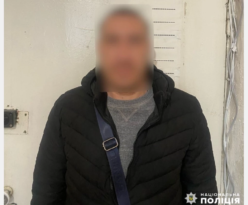 Поліція повідомила про підозру чоловіку, причетному до нападу на співробітника &laquo;Свої. Кривий Ріг&raquo;