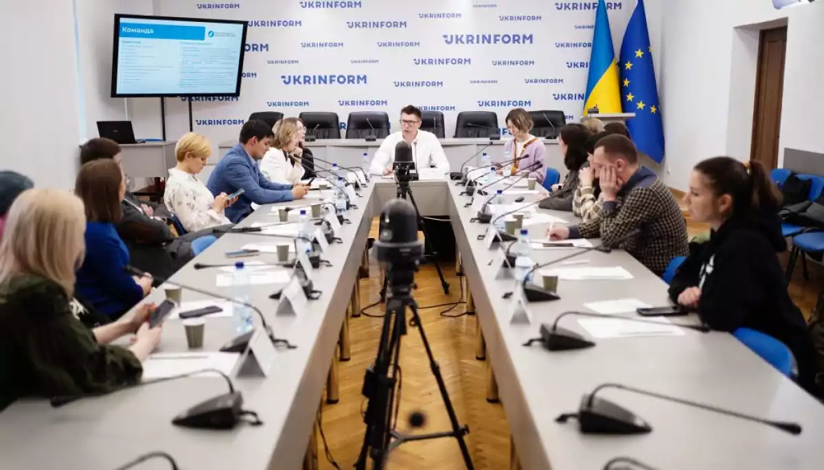 У Києві представили практичний посібник &laquo;Журналістська діяльність в умовах війни&raquo;