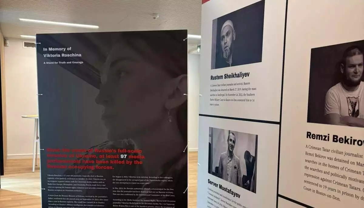 У Брюсселі відкрили фотовиставку, присвячену українським журналістам у російському полоні